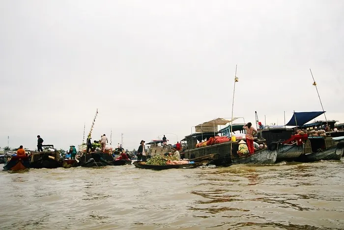 Bữa sáng dân dã trên Chợ nổi Cái Răng