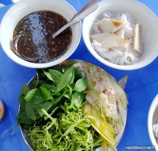 Bún mắm nêm món dân dã mùa mưa ở Phan Rang