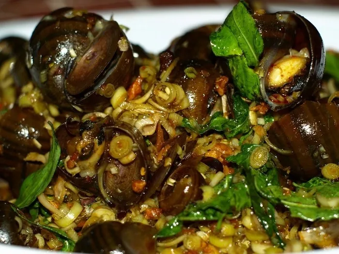 Đắm đuối hương vị gỏi ốc bươu Đà Nẵng