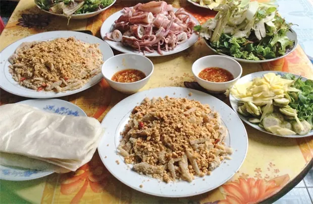 Du lịch Đà Nẵng thưởng thức gỏi cá Nam Ô