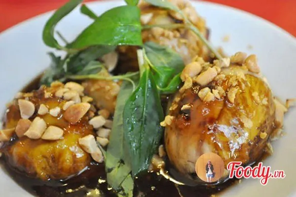 Những con hẻm ăn vặt trứ danh của Sài Gòn