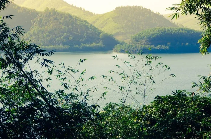Say đắm bên thác Đồ Quyên giữa rừng Bạch Mã