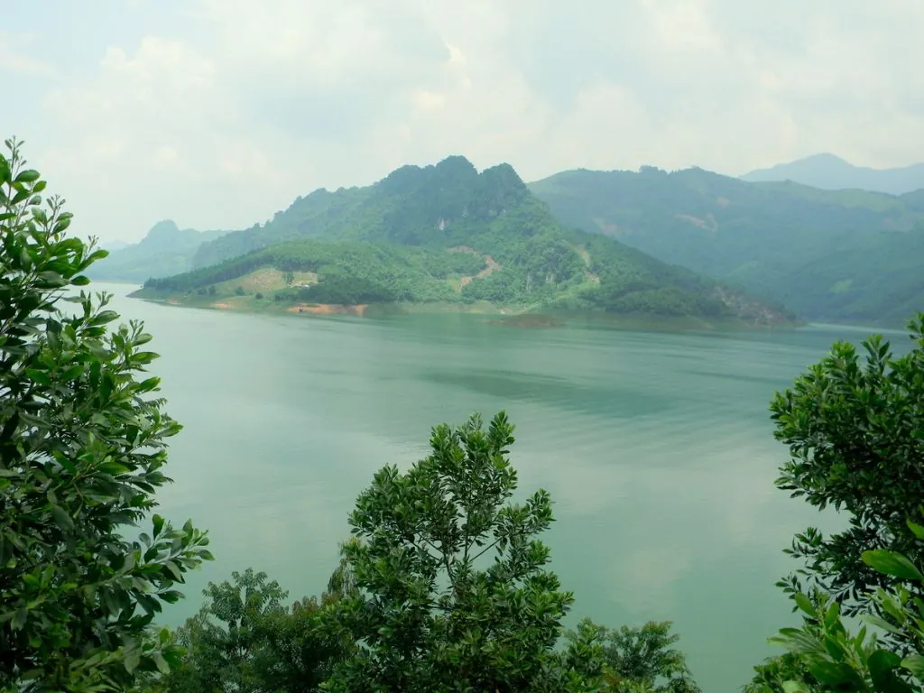 Thung Nai – Vịnh Hạ Long ở trên cao