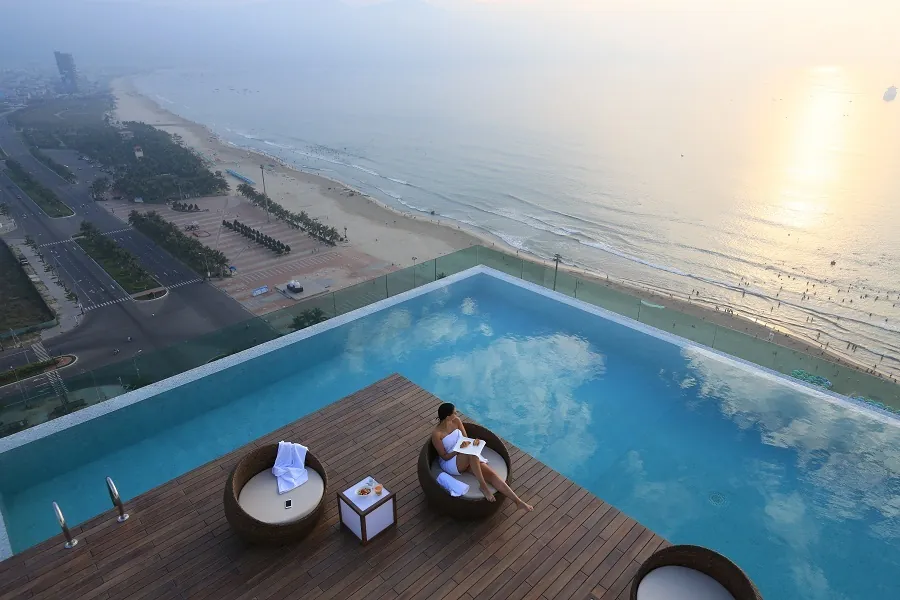 Top 5 khách sạn Đà Nẵng có hồ bơi tuyệt đẹp đốn tim du khách