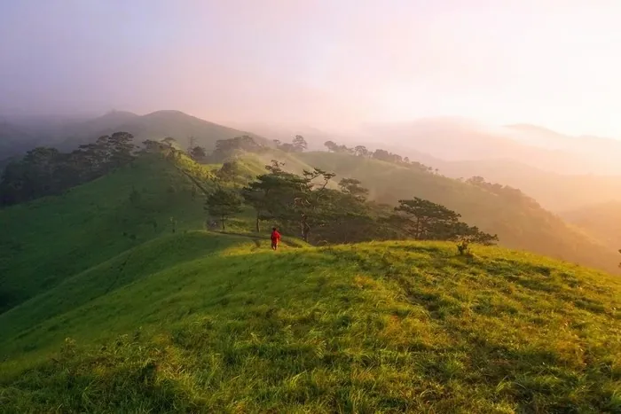 Trekking trên cung đường đẹp nhất Việt Nam
