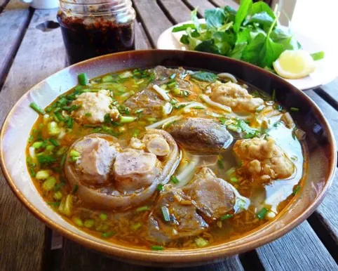 10 đặc sản ngon, đậm chất cố đô Huế ẩm thực huế