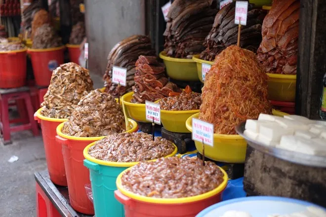 Du lịch An Giang thăm vương quốc mắm ở chợ Châu Đốc ẩm thực chợ châu đốc an giang