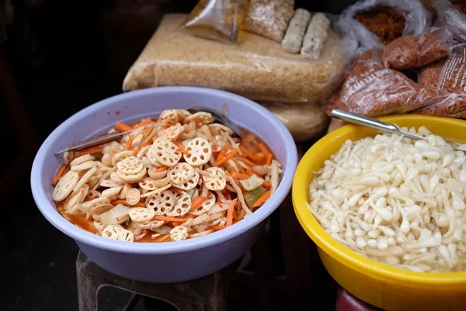 Du lịch An Giang thăm vương quốc mắm ở chợ Châu Đốc ẩm thực chợ châu đốc an giang