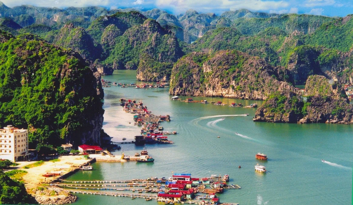 Du lịch Vịnh Lan Hạ "thiên đường bị bỏ quên" ở Việt Nam vẻ đẹp vịnh lan hạ
