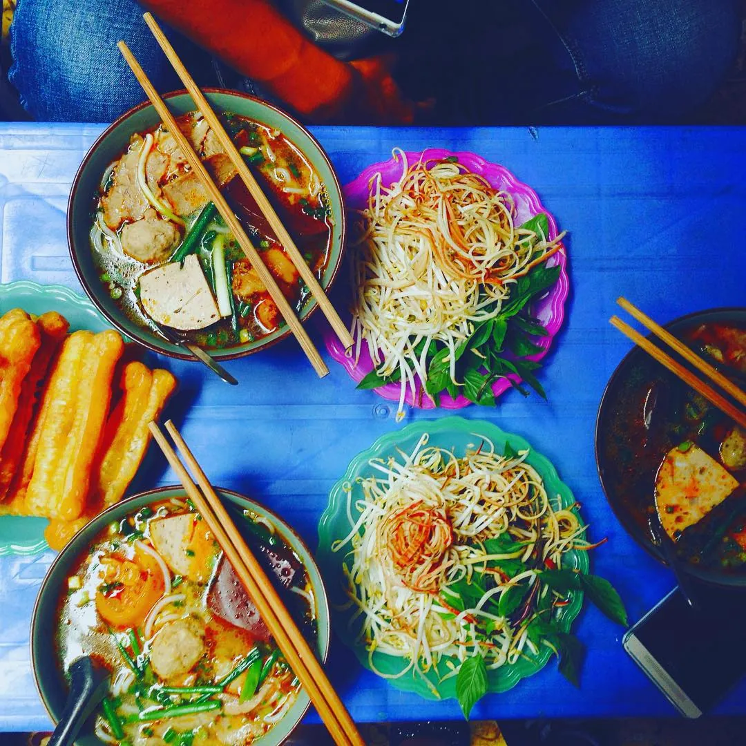 10 món ăn ngon bạn phải thử khi du lịch huế