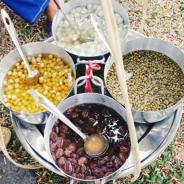 10 món ăn ngon bạn phải thử khi du lịch huế