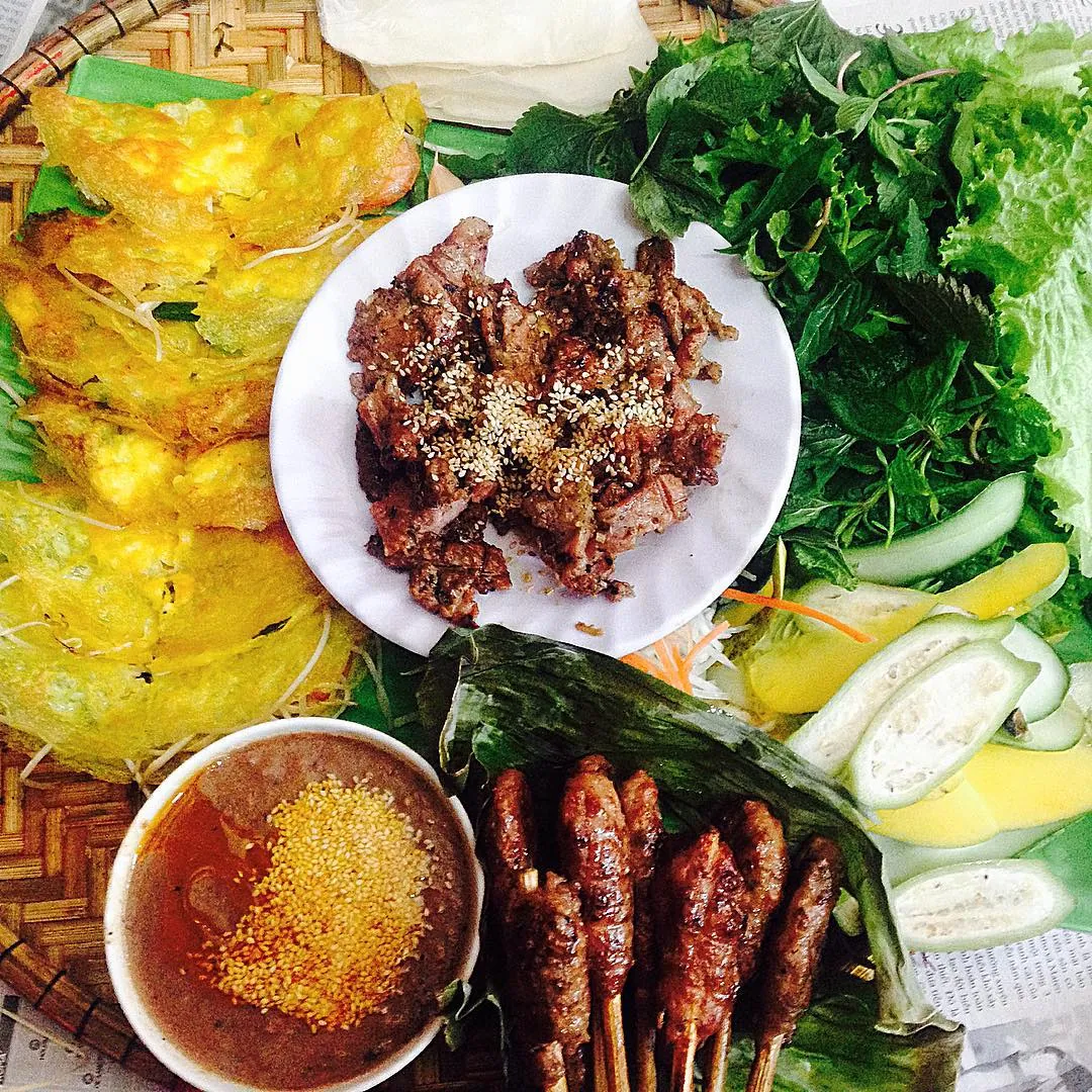10 món ăn ngon bạn phải thử khi du lịch huế