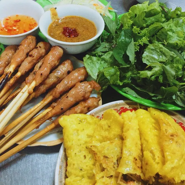 10 món ăn ngon bạn phải thử khi du lịch huế