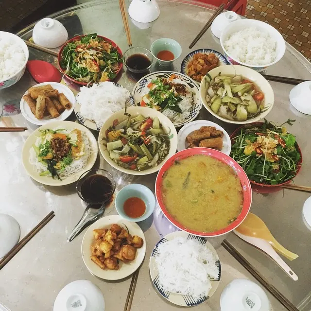 10 món ăn ngon bạn phải thử khi du lịch huế