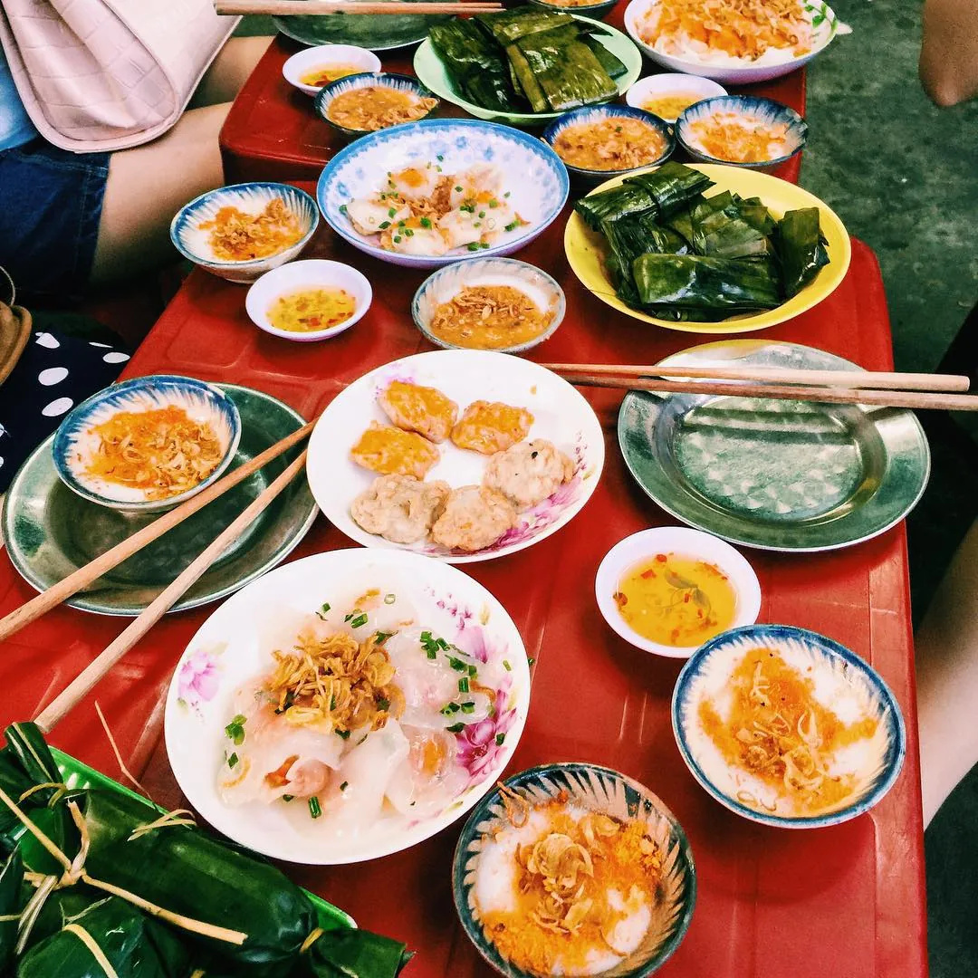 10 món ăn ngon bạn phải thử khi du lịch huế
