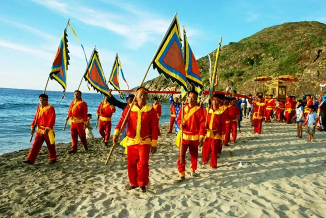 6 bãi tắm hấp dẫn du khách ở Nhơn Lý Bãi hố Nhà Cang