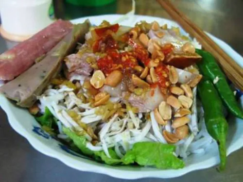 Những món ăn đường phố níu chân du khách của ẩm thực Đà Nẵng Những món ăn đường phố níu chân du khách của ẩm thực Đà Nẵng