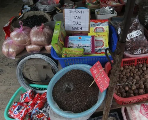 Bánh Tam Giác Mạch nơi cao nguyên đá cháy hàng