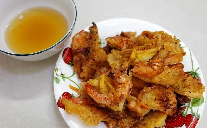 Bánh tôm Hồ Tây - đặc sản của người Hà Nội xưa và nay Bánh tôm Hồ Tây đặc sản của người Hà Nội xưa và nay