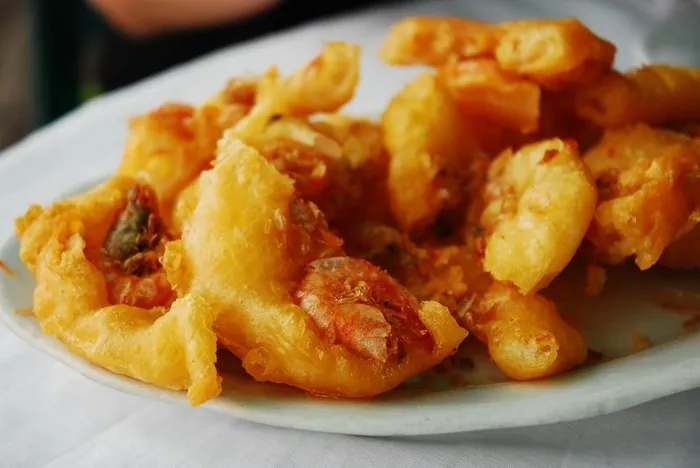 Bánh tôm Hồ Tây - đặc sản của người Hà Nội xưa và nay Bánh tôm Hồ Tây đặc sản của người Hà Nội xưa và nay
