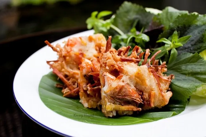Bánh tôm Hồ Tây - đặc sản của người Hà Nội xưa và nay Bánh tôm Hồ Tây đặc sản của người Hà Nội xưa và nay