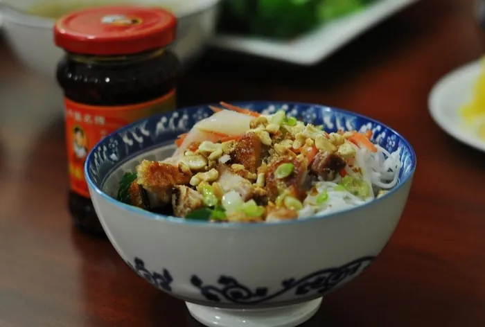 bun-mam-da-nang-dam-da-huong-vi-bien-ca