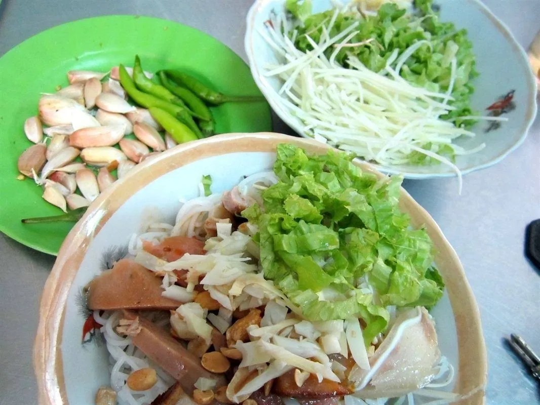 bun-mam-da-nang-dam-da-huong-vi-bien-ca