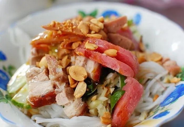 bun-mam-da-nang-dam-da-huong-vi-bien-ca