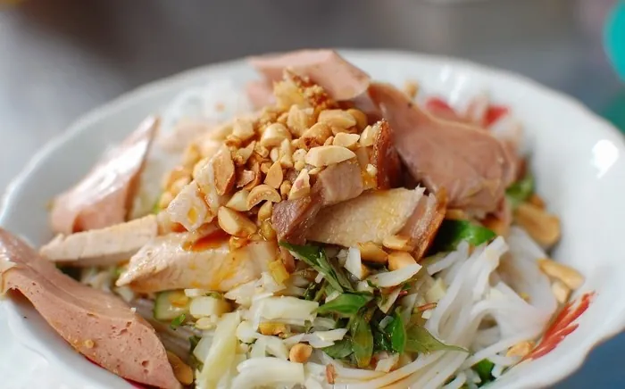 bun-mam-da-nang-dam-da-huong-vi-bien-ca