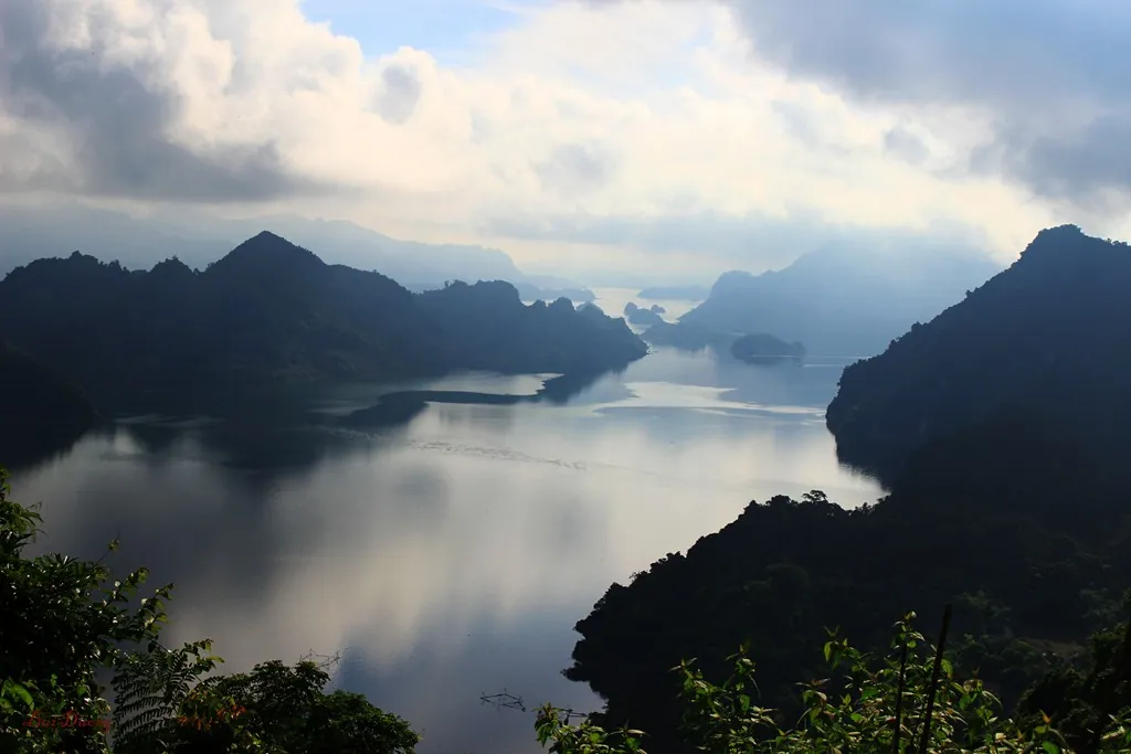 Cảnh đẹp như thiên đường ở thung lũng Ba Khan