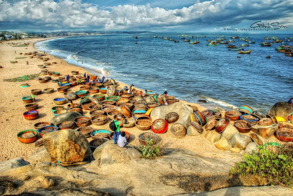 Chiêm ngưỡng những gam màu rực rỡ tại Gành Son