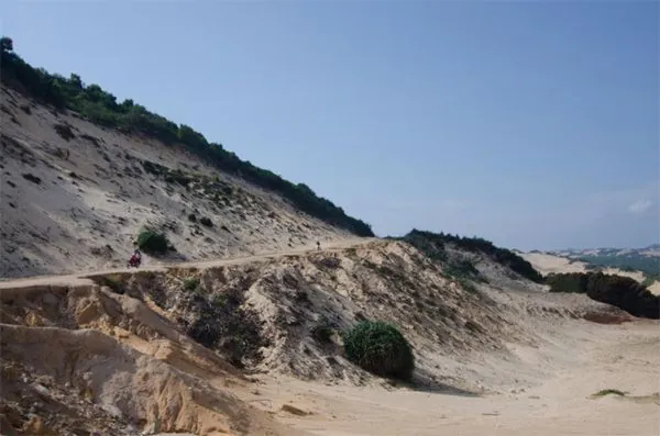 Chinh phục Mũi Đôi - Đón bình minh trên đất liền đầu tiên tại Việt Nam Chinh phục Mũi Đôi - Đón bình minh trên đất liền đầu tiên tại Việt Nam