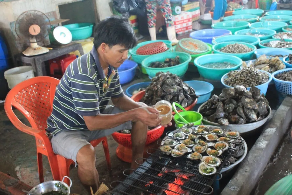 Chợ hải sản ăn liền nổi tiếng ở Cần Giờ Chợ hải sản ăn liền nổi tiếng ở Cần Giờ