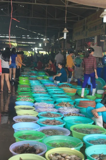 Chợ hải sản ăn liền nổi tiếng ở Cần Giờ Chợ hải sản ăn liền nổi tiếng ở Cần Giờ