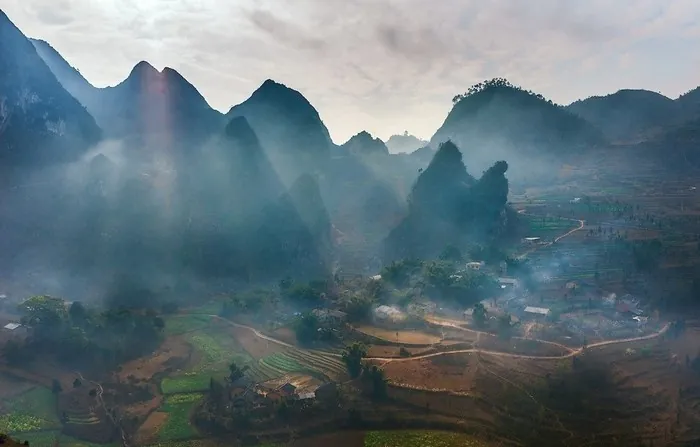 Con đường Hạnh Phúc Hà Giang 50 năm sau Con đường Hạnh Phúc Hà Giang 50 năm sau