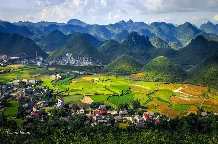 Con đường Hạnh Phúc Hà Giang 50 năm sau Con đường Hạnh Phúc Hà Giang 50 năm sau