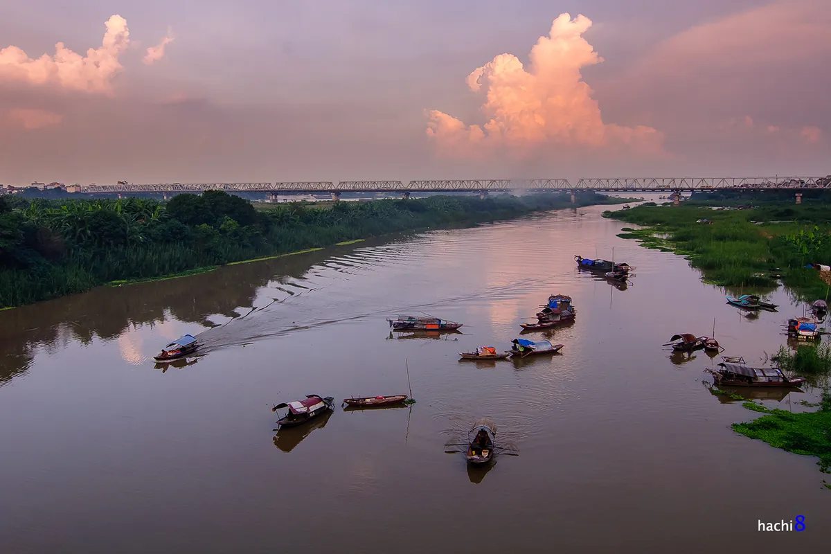 Dấu thời gian trên cầu Long Biên Dấu thời gian trên cầu Long Biên