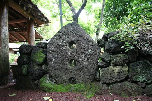 Đến đảo Jeju ngắm đá đen Đến đảo Jeju ngắm đá đen