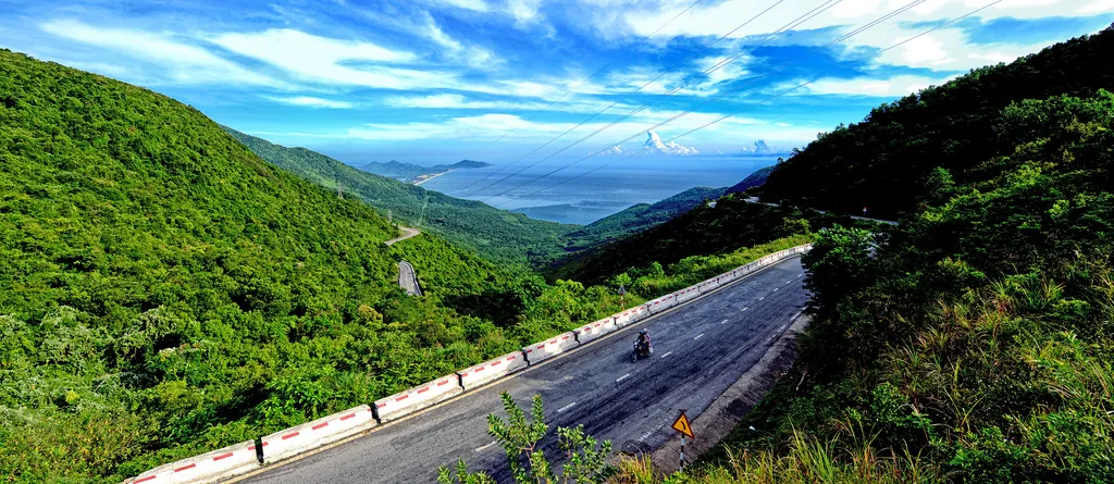 Đèo Hải Vân - Cung đường phượt nguy hiểm nhất Việt Nam đèo hải vân cung đường phượt nguy hiểm nhất việt nam