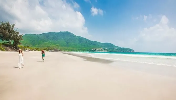 Đẹp quyến rũ đến vô cùng bãi Dài biển Nha Trang