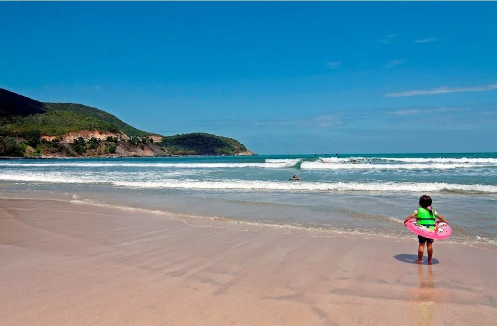 Đẹp quyến rũ đến vô cùng bãi Dài biển Nha Trang