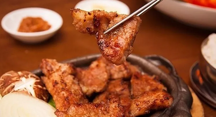 Điểm danh những món ngon Hàn Quốc bạn nên thưởng thức MÓN THỊT SƯỜN BÒ NƯỚNG