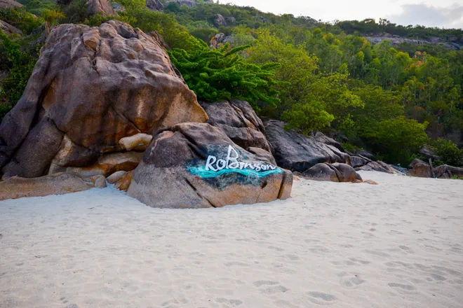 Du lịch Cam Ranh khám phá vẻ đẹp hoang sơ ở đảo Robinson