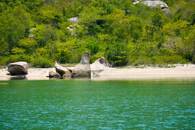 Du lịch Cam Ranh khám phá vẻ đẹp hoang sơ ở đảo Robinson