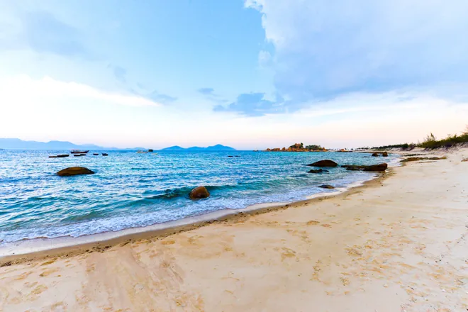 Du lịch Cam Ranh khám phá vẻ đẹp hoang sơ ở đảo Robinson