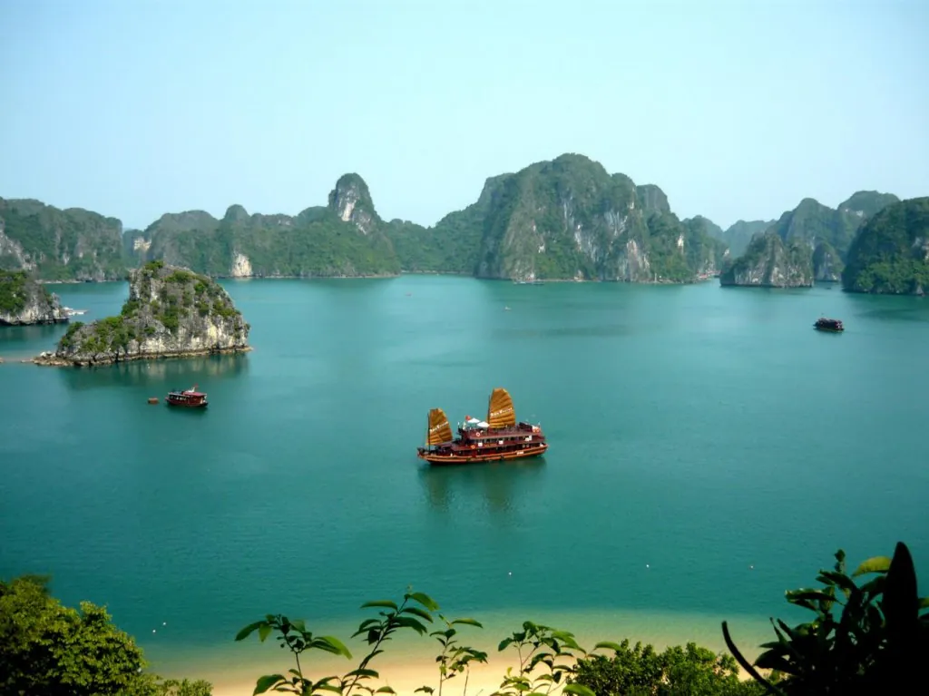Du lịch Hạ Long: Cẩm nang từ A đến Z Du lịch Hạ Long Cẩm nang từ A đến Z