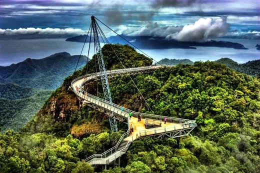 Du lịch Malaysia mê mẩn trước vẻ đẹp thiên đường của quần đảo Langkawi Cầu trên không Langkawi