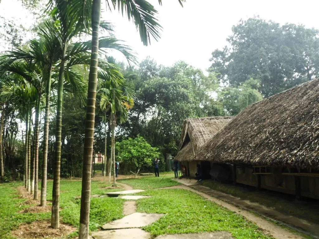 Giản dị ngôi nhà của Bác ở làng Sen Giản dị ngôi nhà của Bác ở làng Sen
