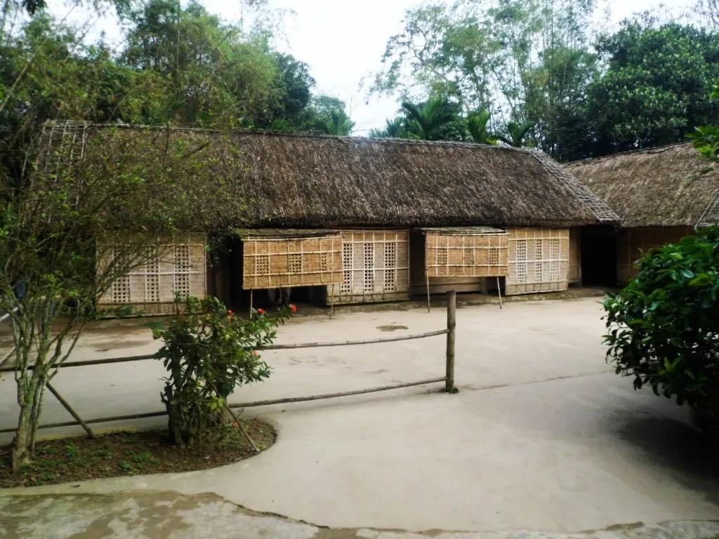 Giản dị ngôi nhà của Bác ở làng Sen Giản dị ngôi nhà của Bác ở làng Sen