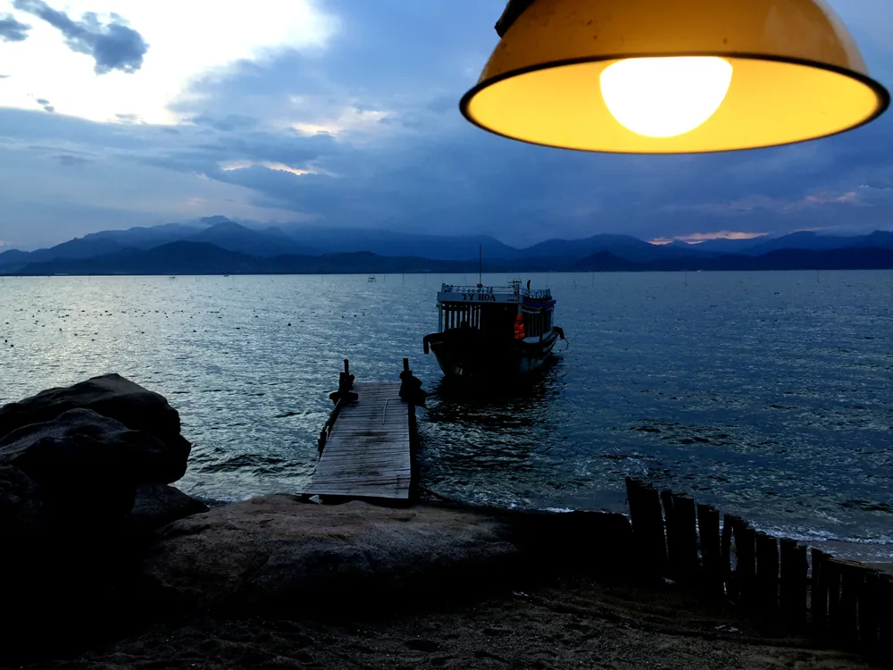 Hoàng hôn lãng mạn ở bãi Tranh - Cam Ranh Hoàng hôn lãng mạn ở bãi Tranh Cam Ranh